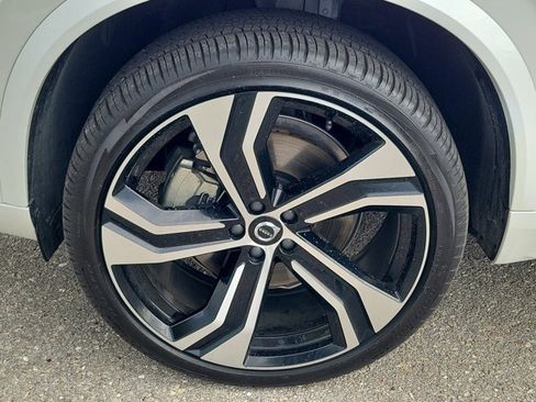 Used 2025 Volvo XC90 B6 Ultra w/ Protection Package image 11