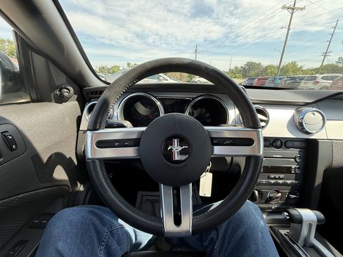 Used 2005 Ford Mustang Premium RWD image 20
