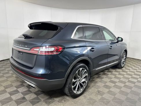 Used 2022 Lincoln Nautilus Reserve image 3