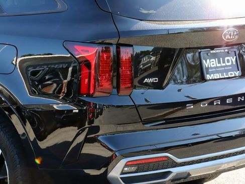 Used 2021 Kia Sorento EX w/ Panoramic Sunroof Package image 7