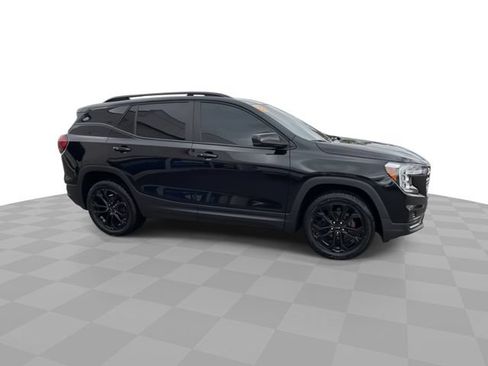 Used 2022 GMC Terrain SLE w/ Driver Convenience Package AWD/4WD image 9