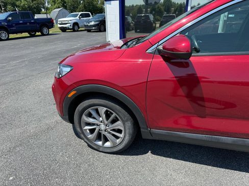 Used 2021 Buick Encore GX Select w/ Advanced Technology Package FWD image 3