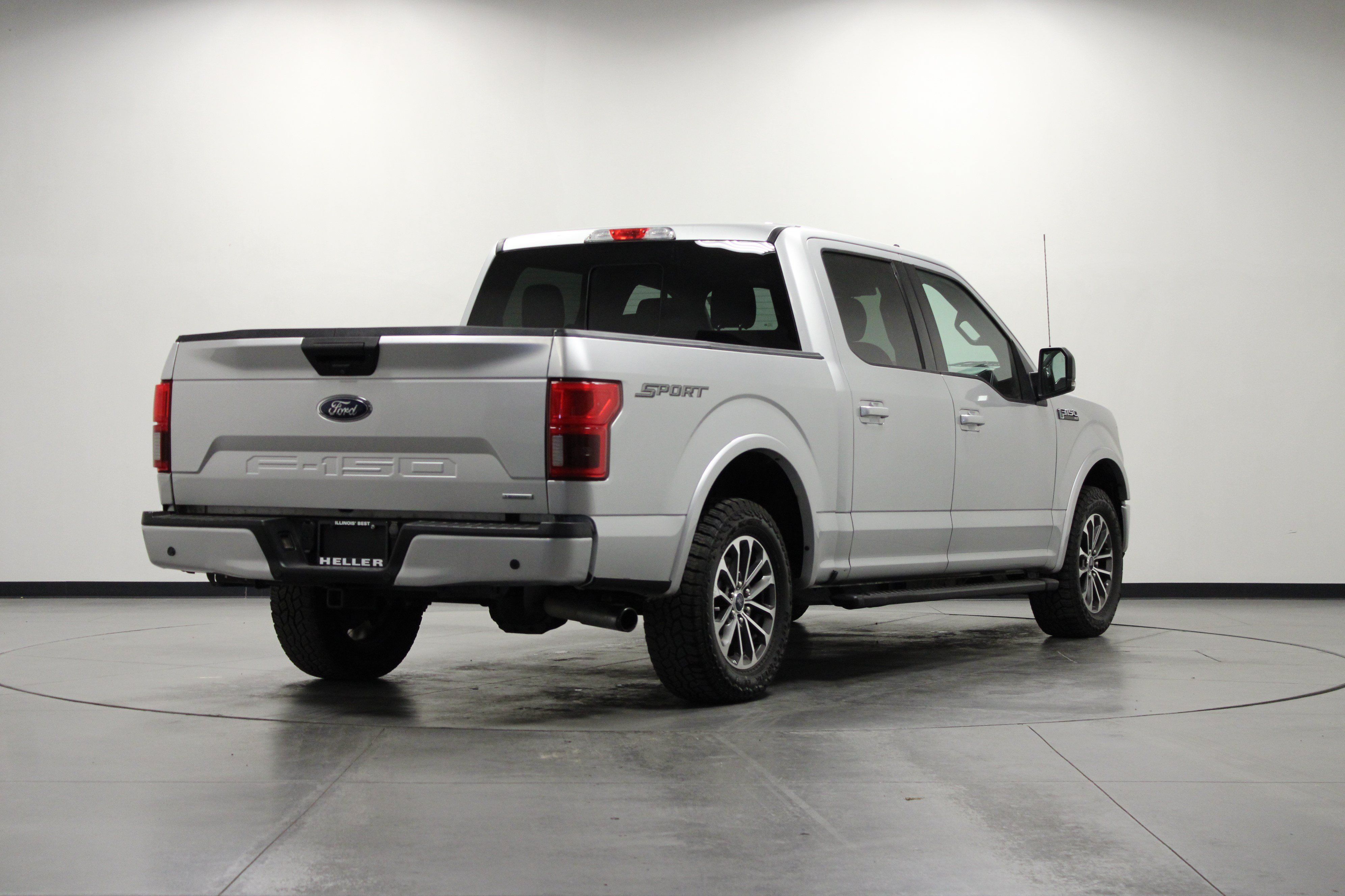 Used 2019 Ford F150 XLT w/ Equipment Group 302A Luxury RWD image 5