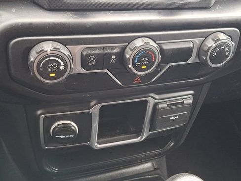 Used 2021 Jeep Wrangler Sport AWD/4WD image 15