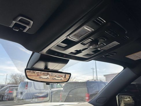 Used 2023 GMC Yukon XL Denali Ultimate image 39