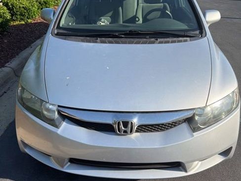 Used 2010 Honda Civic LX image 1