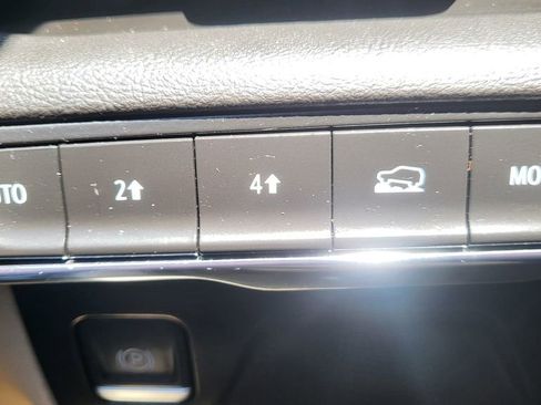 Used 2021 Cadillac Escalade Premium Luxury AWD/4WD image 41