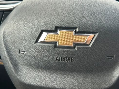 Used 2025 Chevrolet Equinox LT FWD image 32