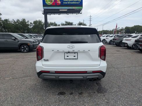 Used 2024 Hyundai Palisade Limited FWD image 4