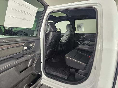 New 2026 RAM 1500 Laramie w/ Laramie Preferred Package AWD/4WD image 34