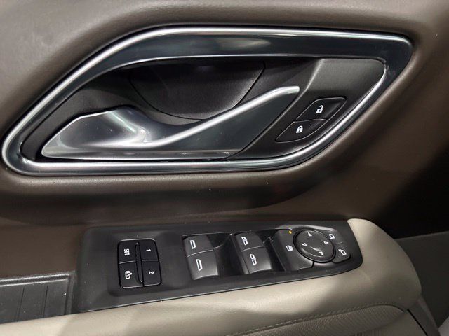 Used 2023 GMC Yukon XL SLT AWD/4WD image 29