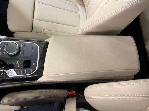 Used 2021 BMW 330i xDrive Sedan w/ Convenience Package image 22