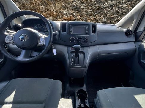 Used 2015 Nissan NV200 SV w/ Technology Package image 12