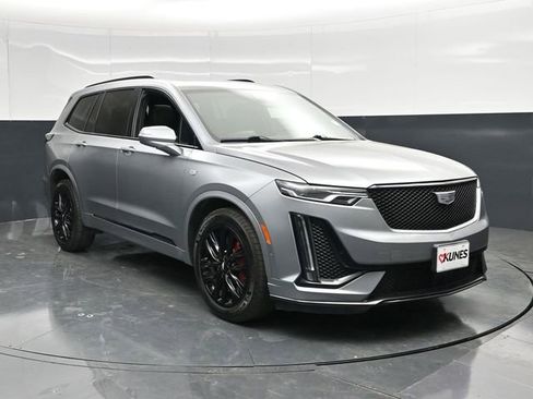 Used 2024 Cadillac XT6 Sport w/ LPO, Onyx Lite Package AWD/4WD image 6