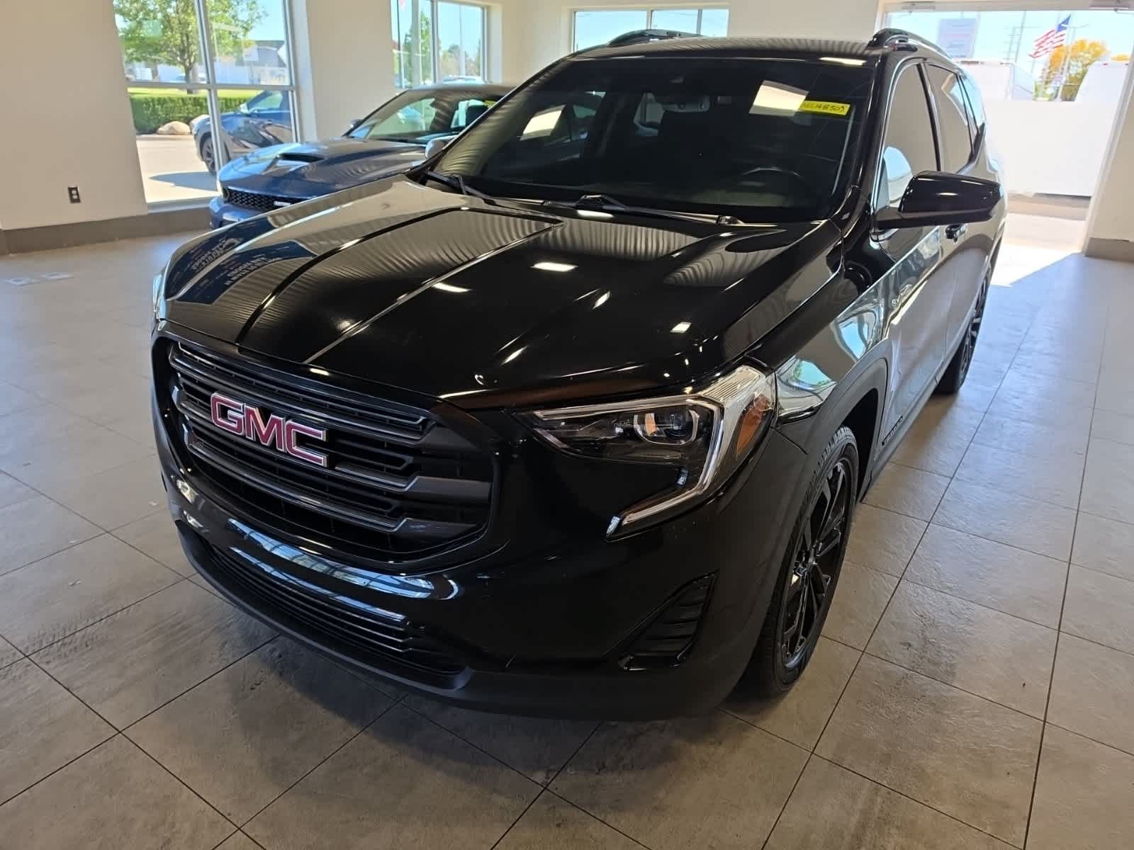 Used 2020 GMC Terrain SLE w/ Driver Convenience Package FWD image 5