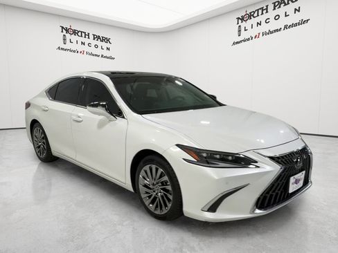 Used 2025 Lexus ES 350 Ultra Luxury w/ Accessory Package (Z2) FWD image 14