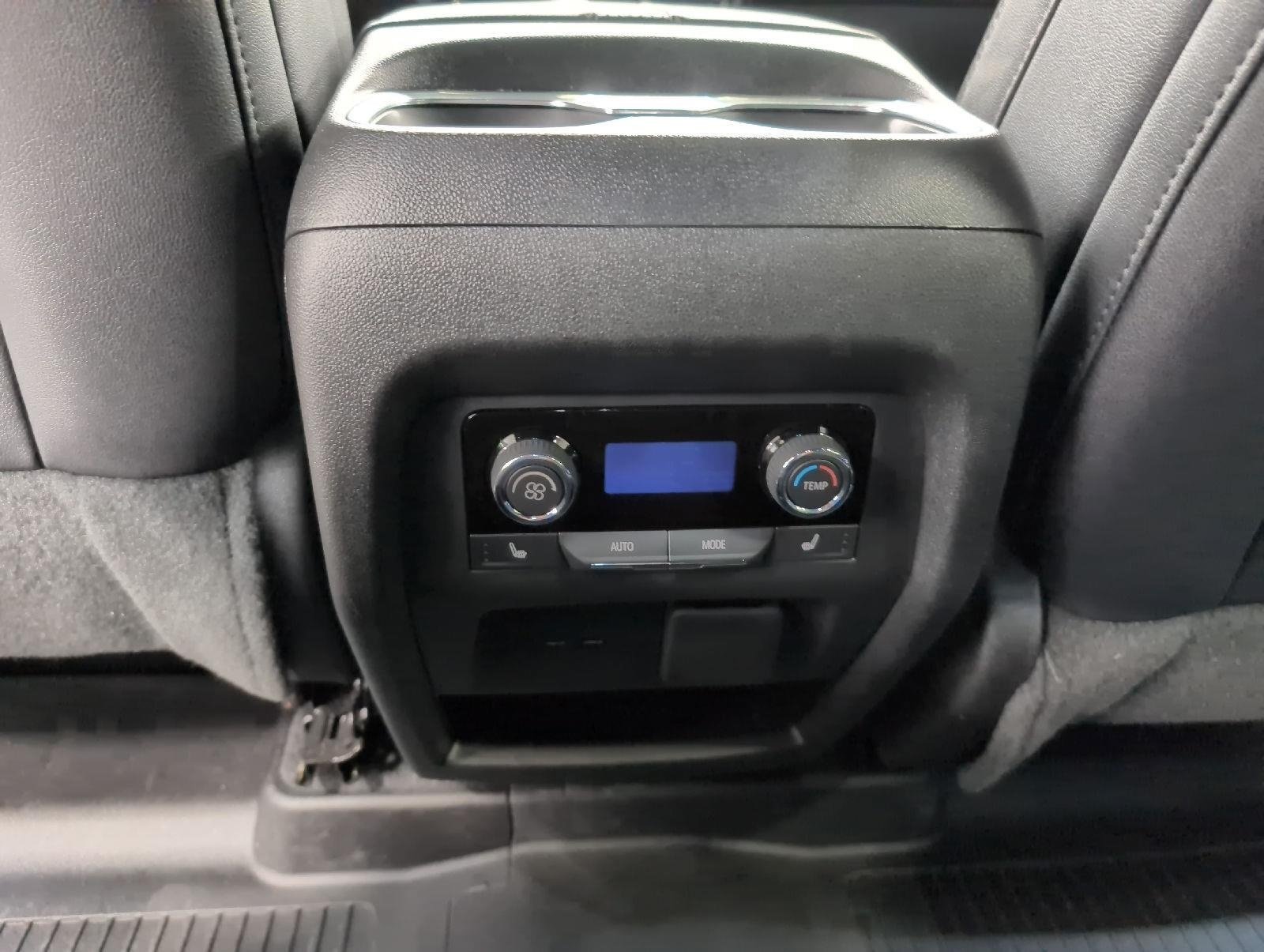 Used 2026 Chevrolet Traverse High Country w/ LPO, Floor Liner Package AWD/4WD image 22