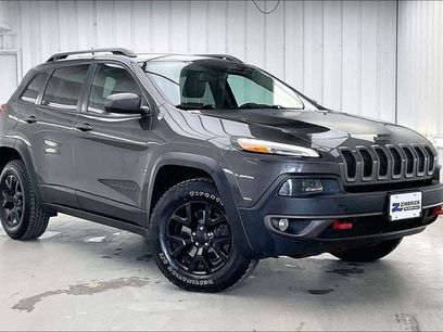 Used 2016 Jeep Cherokee Trailhawk w/ Leather Interior Group