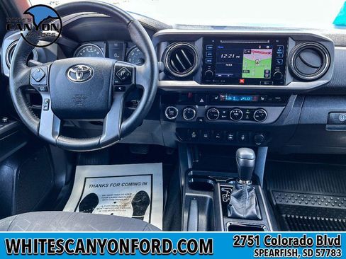 Used 2016 Toyota Tacoma TRD Off-Road AWD/4WD image 7