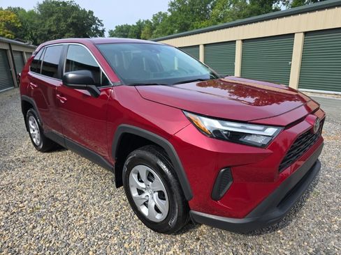Certified 2024 Toyota RAV4 LE AWD/4WD image 8