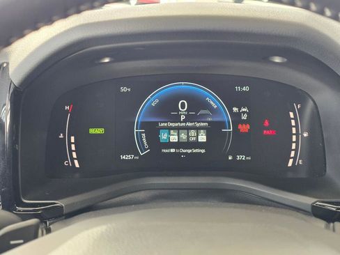 Used 2025 Toyota Camry SE image 75