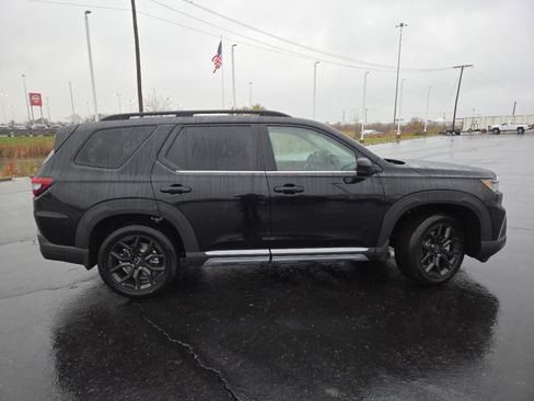 New 2025 Honda Pilot Touring image 20