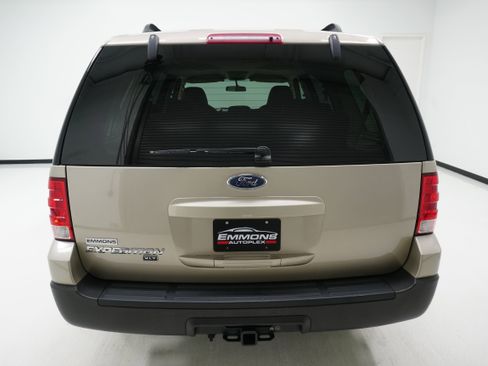 Used 2006 Ford Expedition XLT RWD image 5