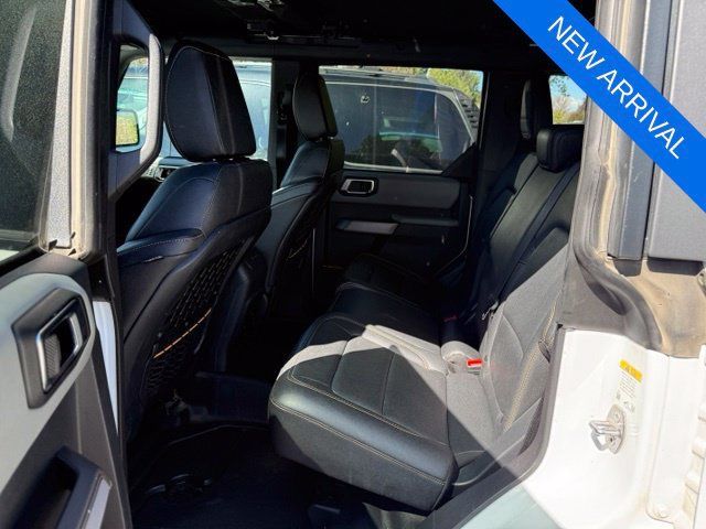 Used 2023 Ford Bronco Badlands w/ Sasquatch Package AWD/4WD image 10