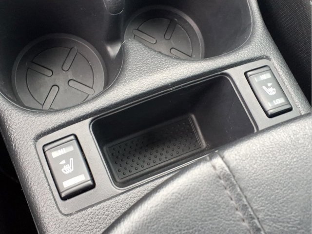 Used 2018 Nissan Rogue SV FWD image 10