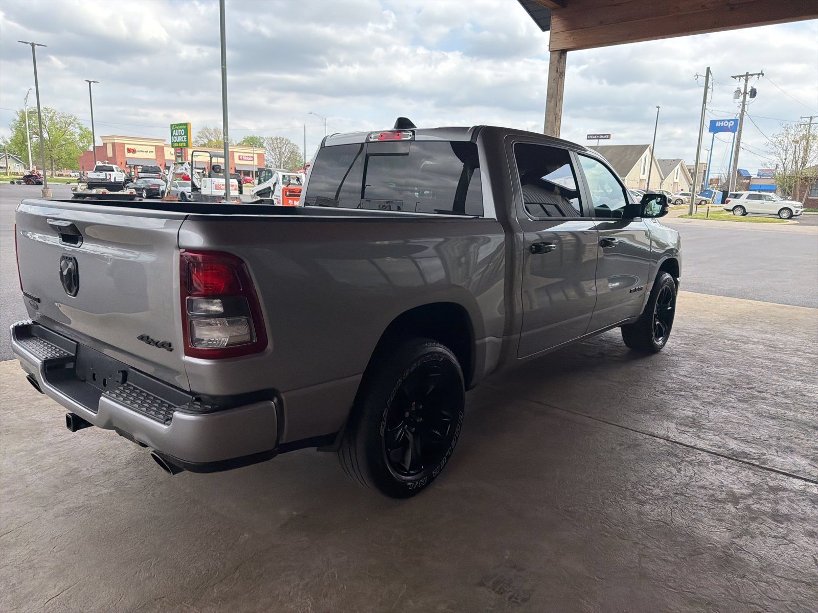 Used 2023 RAM 1500 Big Horn AWD/4WD image 23