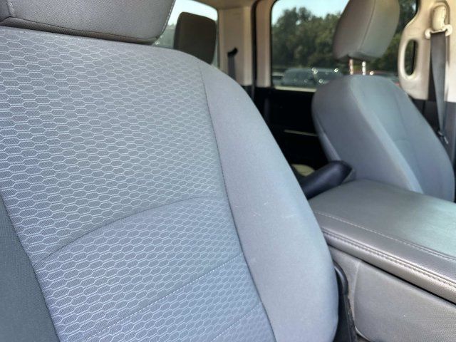 Used 2015 RAM 1500 Express RWD image 4