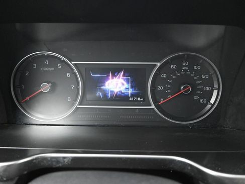 Used 2021 Kia Sorento LX image 12