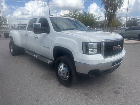 Used 2011 GMC Sierra 3500 SLE image 1
