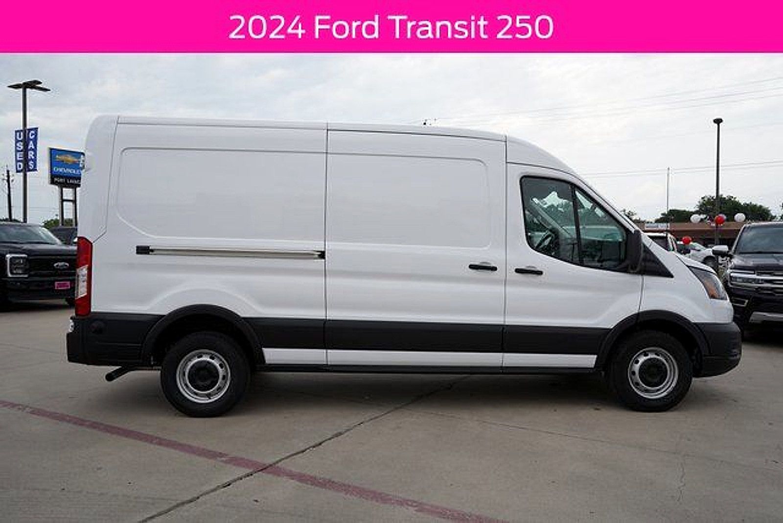 Used 2024 Ford Transit 250 148 Medium Roof RWD image 8
