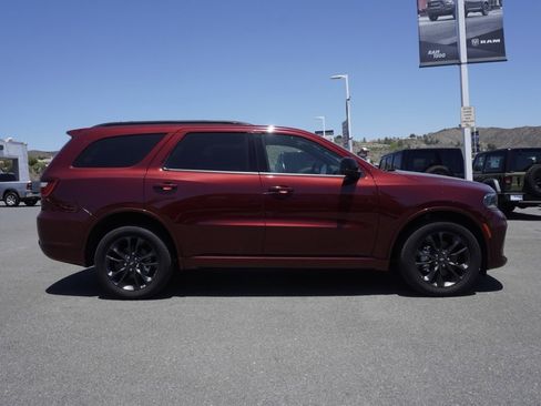 New 2024 Dodge Durango SXT w/ SXT Blacktop Group image 3