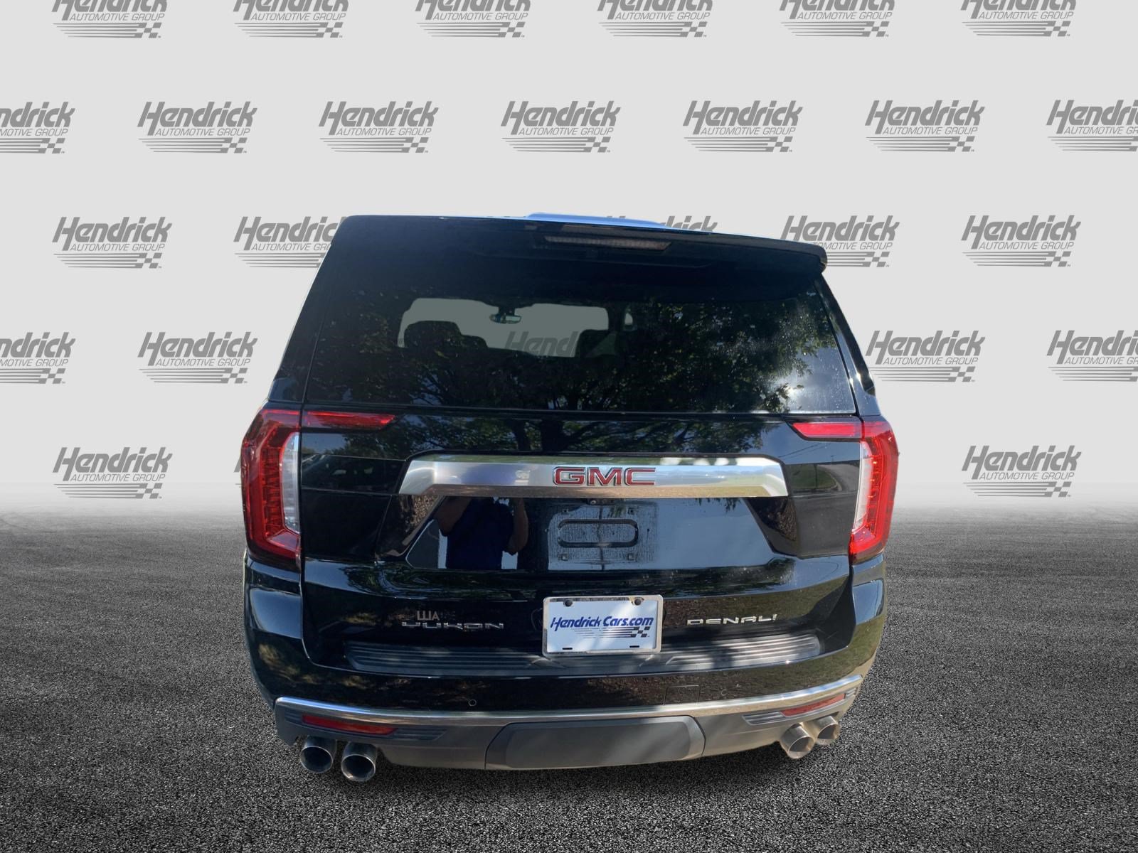 Used 2022 GMC Yukon Denali w/ Advanced Technology Package AWD/4WD image 9