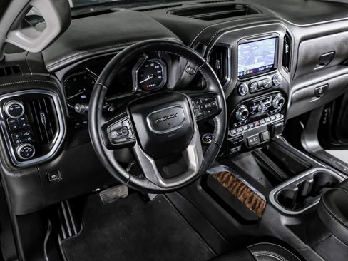 Used 2023 GMC Sierra 3500 Denali w/ Denali Black Diamond Edition AWD/4WD image 15