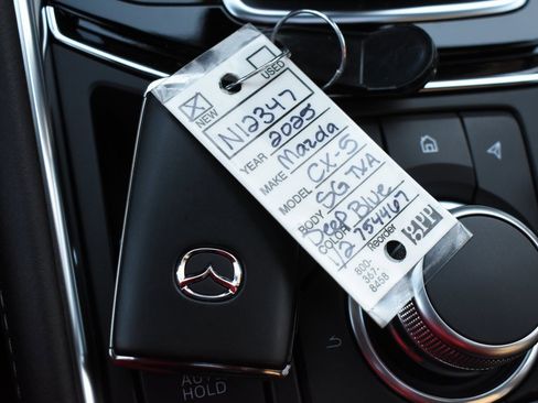 New 2025 MAZDA CX-5 Signature image 49