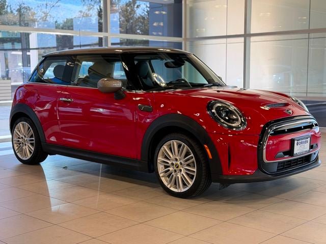 Used 2024 MINI Cooper SE FWD image 6
