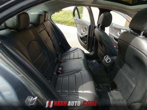 Used 2019 Mercedes-Benz C 300 Sedan image 32