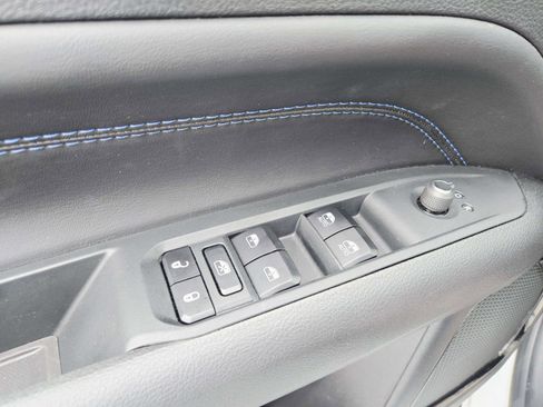 Used 2025 Jeep Compass Latitude w/ Altitude Special Edition image 34