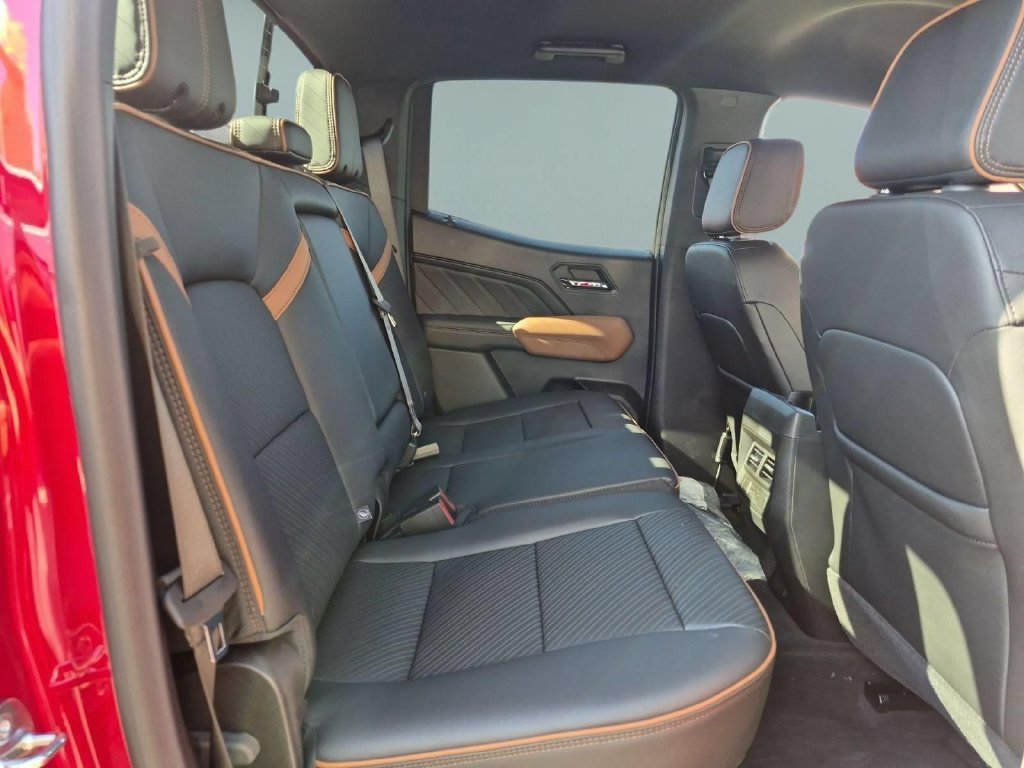 New 2026 GMC Canyon AT4 w/ AT4 Premium Package AWD/4WD image 26