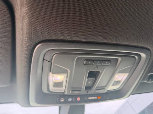 Used 2021 GMC Sierra 1500 AT4 w/ AT4 Preferred Package AWD/4WD image 13