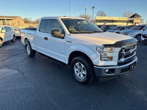 Used 2017 Ford F150 XLT w/ Equipment Group 301A Mid image 7