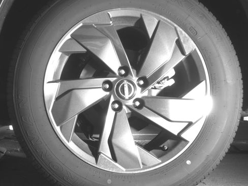 Used 2025 Nissan Rogue SV FWD image 14