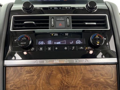 Used 2024 Nissan Armada SL image 22