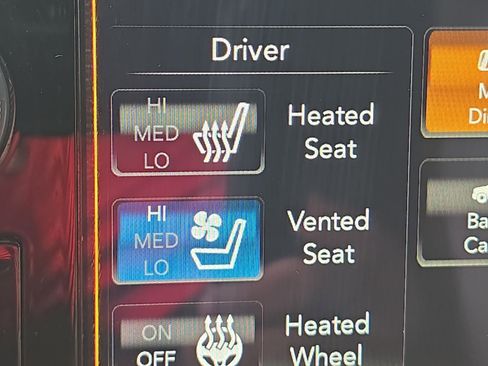Used 2019 RAM 1500 Laramie RWD image 24