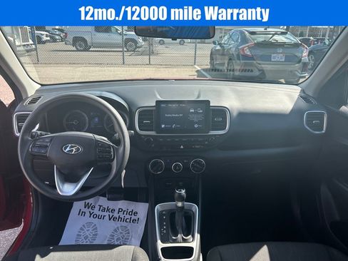 Used 2020 Hyundai Venue SE image 15