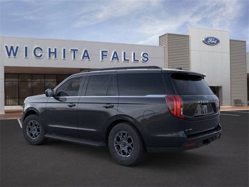 New 2025 Ford Expedition Active image 4