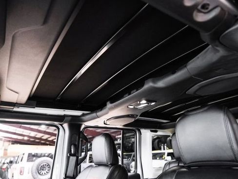 Used 2020 Jeep Wrangler Unlimited Rubicon AWD/4WD image 16